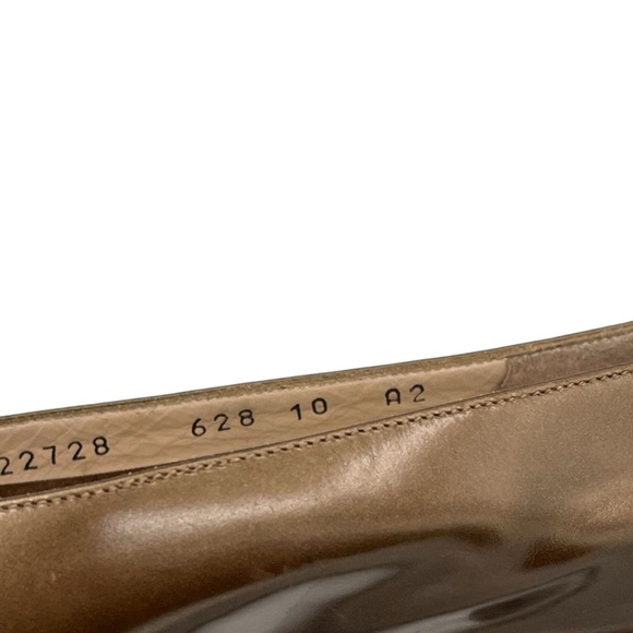 Salvatore Ferragamo Women's Vintage Low Heel Brown Leather Pump - Picture 9 of 11